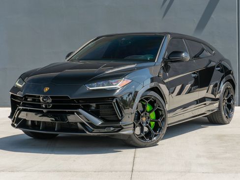 Used 2024 Lamborghini Urus Performante AWD/4WD image 3