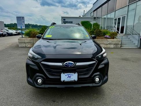 Used 2023 Subaru Outback Premium AWD/4WD image 2