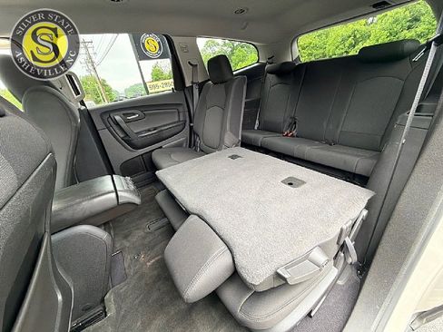 Used 2010 Chevrolet Traverse LT w/ Personal Connectivity Package FWD image 15