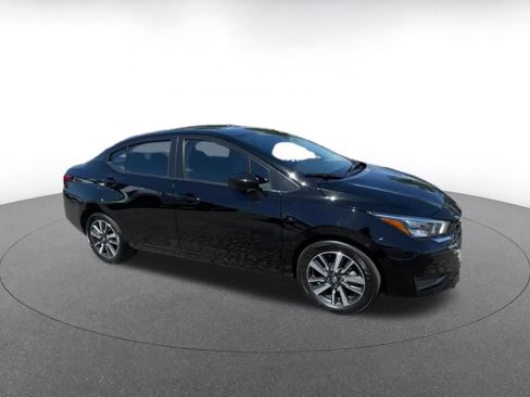 Used 2025 Nissan Versa SV image 2