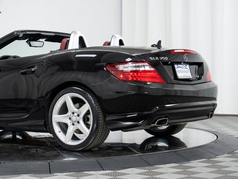 Used 2012 Mercedes-Benz SLK 350 image 30