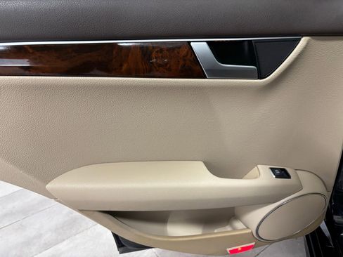 Used 2013 Mercedes-Benz C 250 Sedan image 17