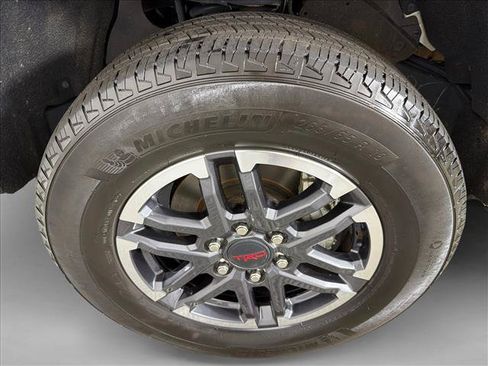Used 2024 Toyota Tacoma TRD Sport AWD/4WD image 11