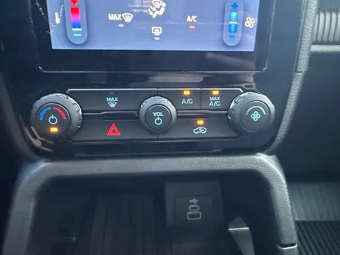 Used 2025 Ford Ranger XLT RWD image 34