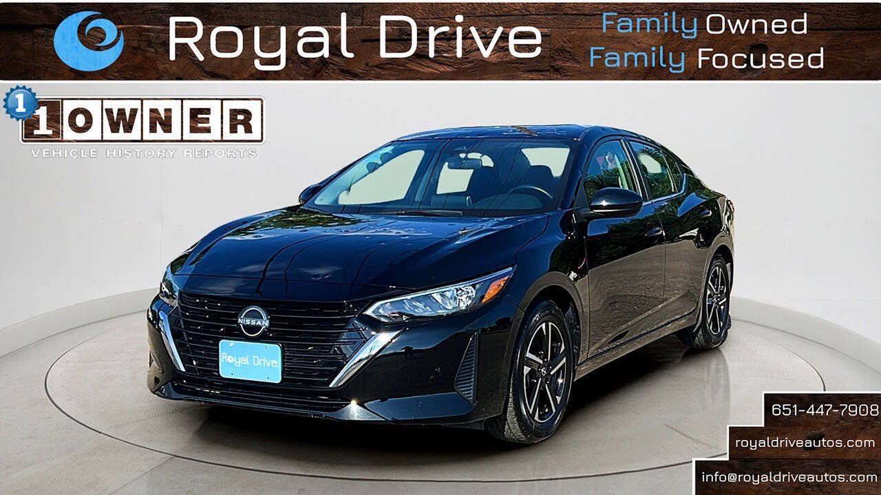 Used 2025 Nissan Sentra SV FWD image 1