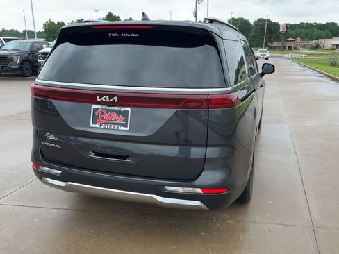 Used 2023 Kia Carnival SX FWD image 7