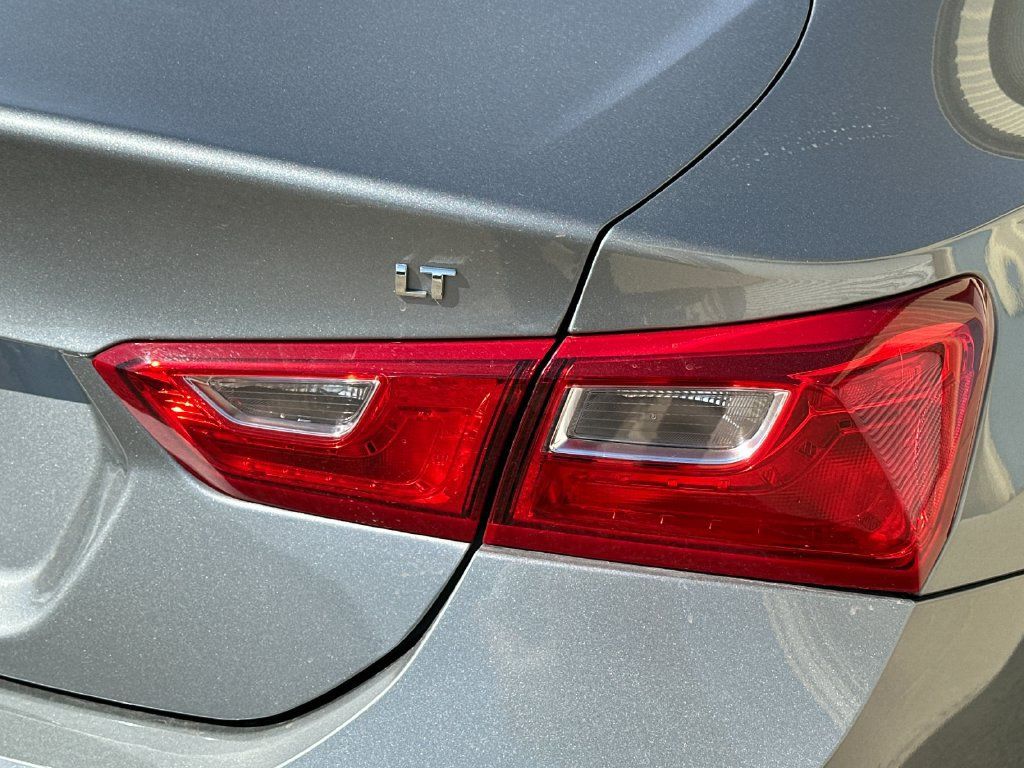 Used 2023 Chevrolet Malibu LT FWD image 38