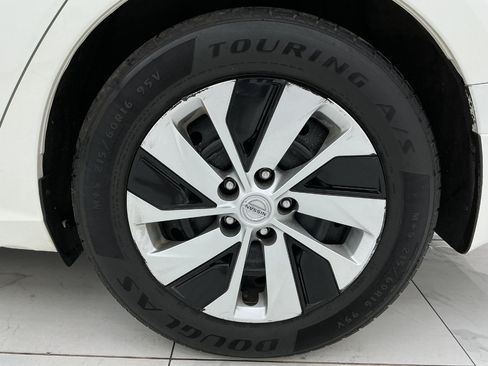 Used 2019 Nissan Altima 2.5 S FWD image 46
