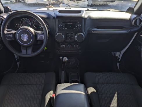 Used 2012 Jeep Wrangler Unlimited Sport image 15