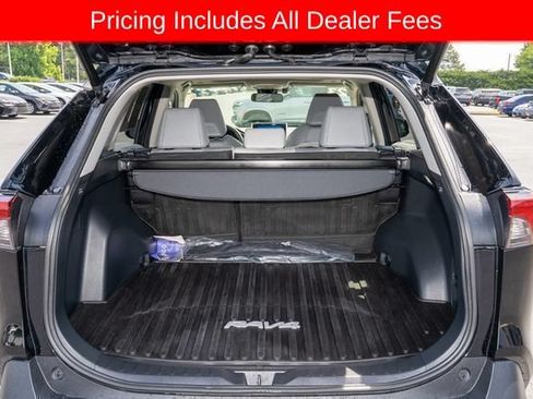 Used 2023 Toyota RAV4 XLE Premium AWD/4WD image 5