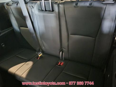 Used 2023 Toyota Highlander Limited w/ Protection Package #3 (TMS) AWD/4WD image 11