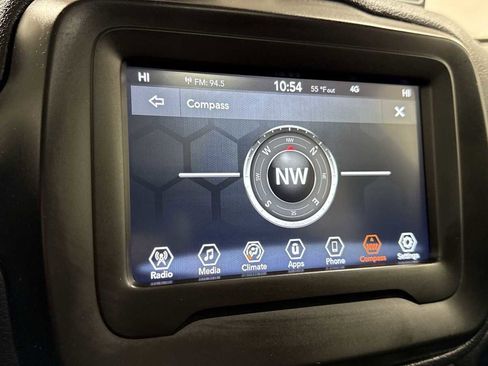 Used 2021 Jeep Renegade Latitude w/ Sun & Sound Group image 20