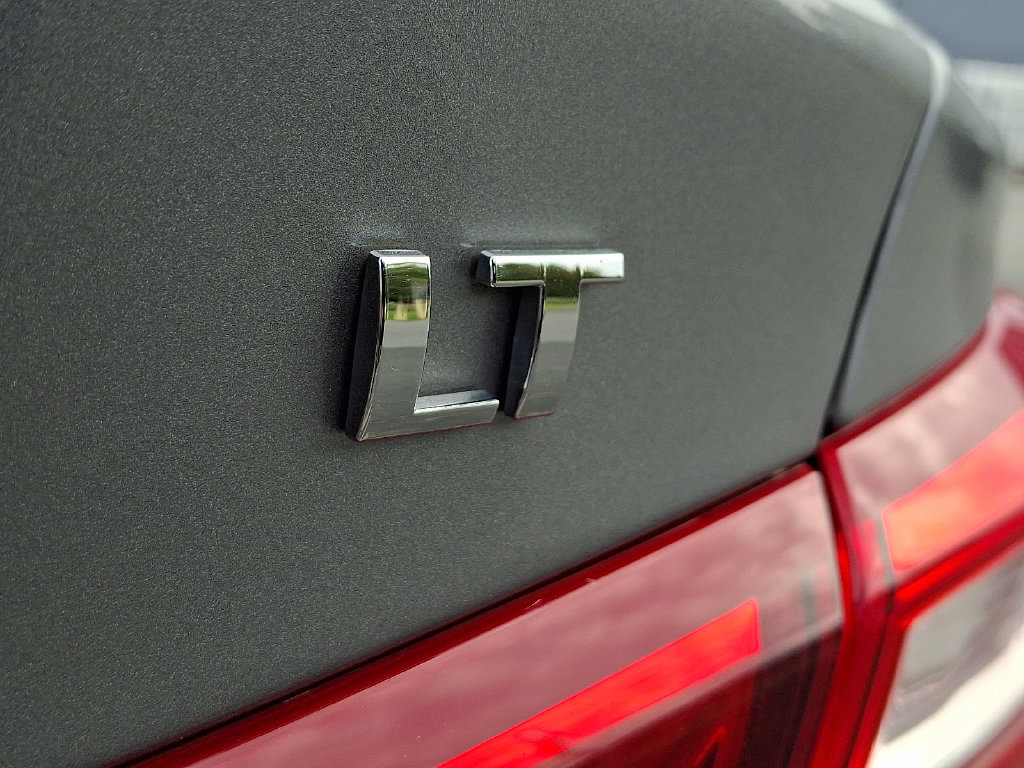 Used 2023 Chevrolet Malibu LT FWD image 30