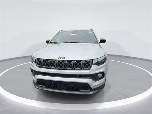 New 2026 Jeep Compass Latitude image 3