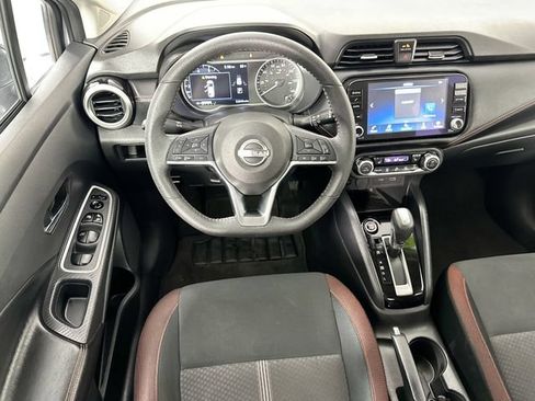 Used 2024 Nissan Versa SR FWD image 4
