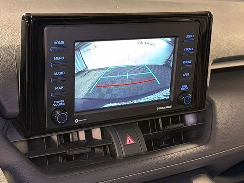 Used 2021 Toyota RAV4 XLE w/ Convenience Package image 27