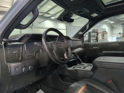 Used 2024 GMC Sierra 3500 AT4 w/ AT4 Premium Plus Package image 8
