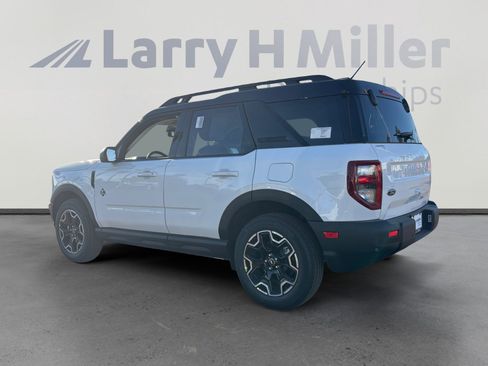 New 2025 Ford Bronco Sport Outer Banks image 3