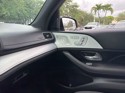 Used 2025 Mercedes-Benz GLE 53 AMG 4MATIC image 38