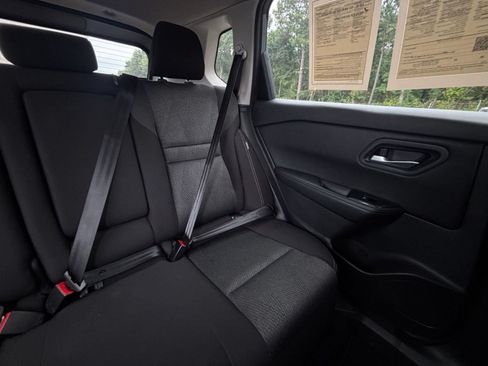 Used 2025 Nissan Rogue SV FWD image 39