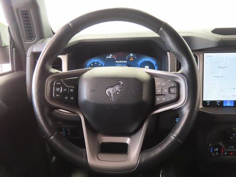 Used 2025 Ford Bronco Outer Banks AWD/4WD image 9