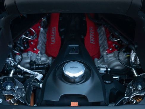 Used 2024 Ferrari SF90 Spider image 24