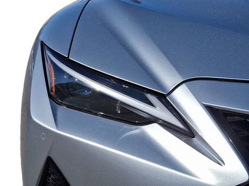 Used 2022 Lexus IS 350 F Sport w/ Memory Package image 10