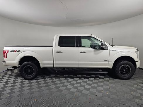 Used 2017 Ford F150 Platinum w/ Max Trailer Tow Package image 8