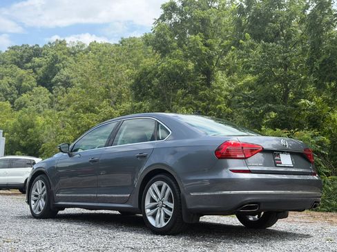 Used 2016 Volkswagen Passat 3.6 SEL Premium FWD image 4