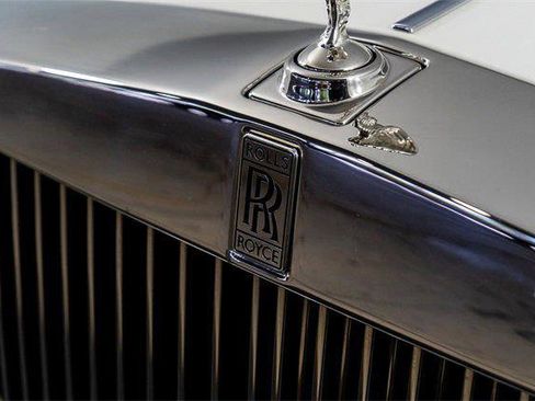 Used 2016 Rolls-Royce Phantom Sedan image 29