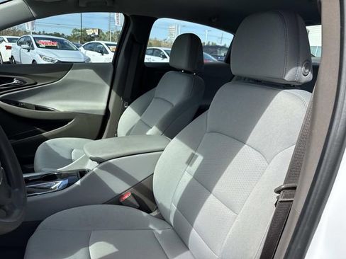 Used 2020 Chevrolet Malibu LS w/ Driver Confidence Package II image 9