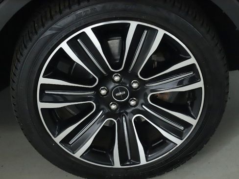 Used 2017 Lincoln MKC Premiere image 10