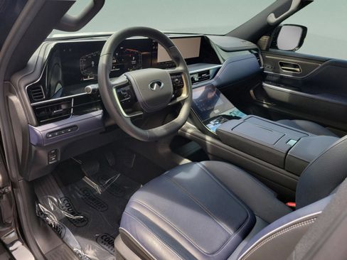 Certified 2026 INFINITI QX80 4WD w/ Sport Exterior Package image 19