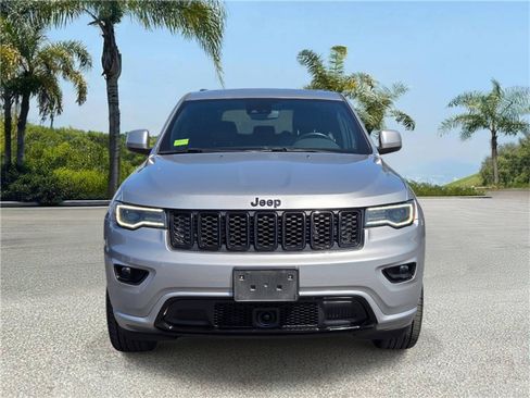 Used 2021 Jeep Grand Cherokee Laredo X AWD/4WD image 3