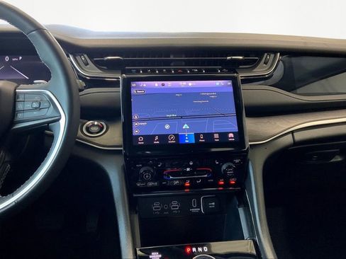 Used 2023 Jeep Grand Cherokee 4WD 4xe image 9