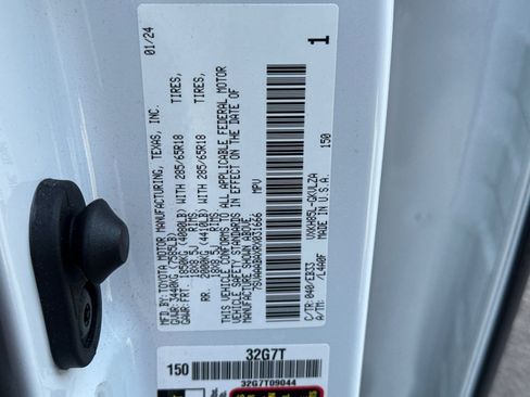 Used 2024 Toyota Sequoia TRD Pro AWD/4WD image 20
