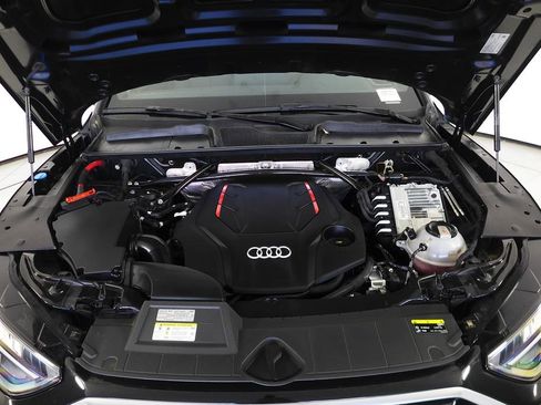 Used 2022 Audi SQ5 Premium Plus w/ Premium Plus Package image 6