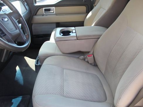 Used 2010 Ford F150 XLT image 9
