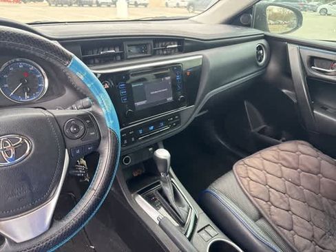 Used 2019 Toyota Corolla SE image 19