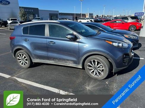 Used 2017 Kia Sportage EX w/ EX Premium Package image 4