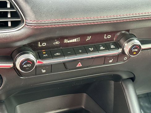 Used 2024 MAZDA MAZDA3 s image 18
