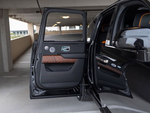 Used 2021 Rolls-Royce Cullinan image 46