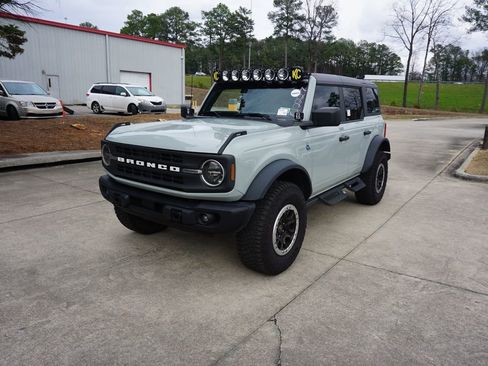 Used 2023 Ford Bronco Black Diamond w/ Sasquatch Package image 25