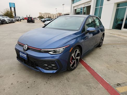 New 2026 Volkswagen GTI SE image 3