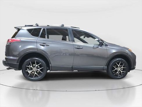 Certified 2018 Toyota RAV4 SE image 4