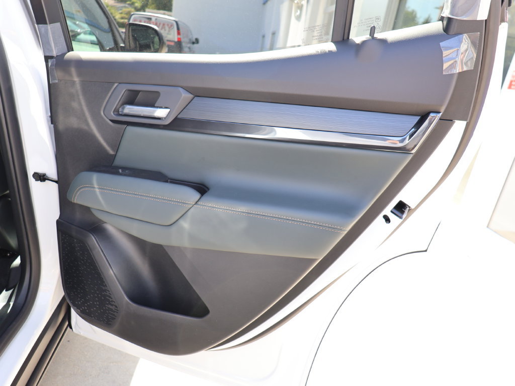 New 2027 GMC Terrain AT4 w/ Convenience Package III AWD/4WD image 31