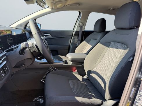 New 2026 Kia Sportage S image 9