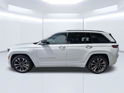 Used 2023 Jeep Grand Cherokee Overland AWD/4WD image 7