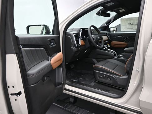 New 2026 GMC Canyon AT4 image 11