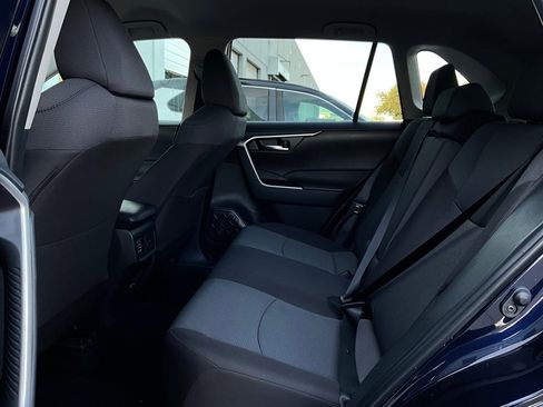 Used 2025 Toyota RAV4 XLE image 12